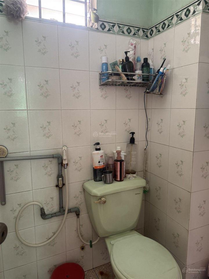 4,6 tỷ  nhà c4  74m2  ngang 6,5m  hẻm xe hơi ra vào  đường số 9, linh trung sổ riêng, sang tên