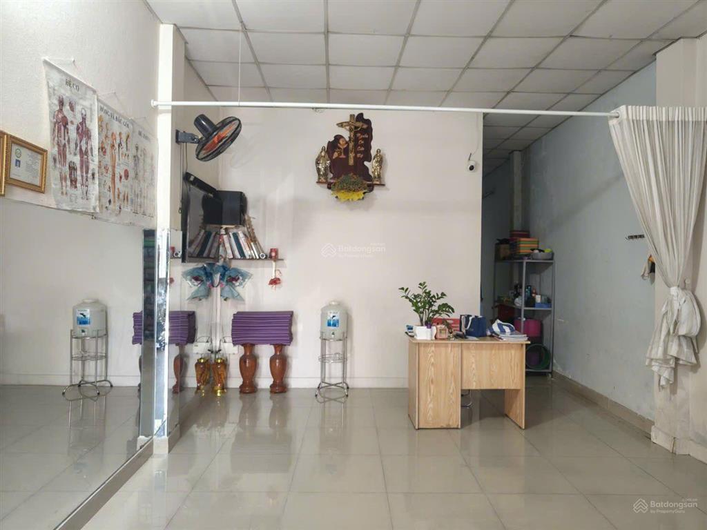 5,7 tỷ  nhà c4 106m2, 2pn  có sân xe hơi, đường 5  linh xuân
