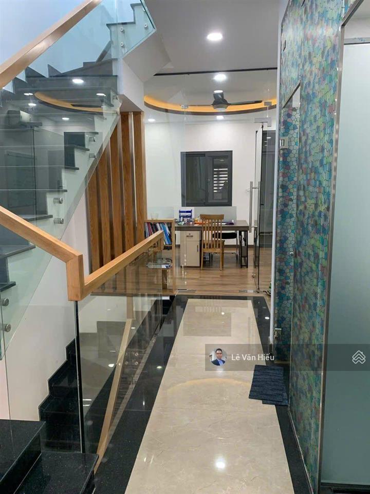 6,05 tỷ  nhà 3 tầng  5pn  85m2  đường số 9  linh xuân, thủ đức