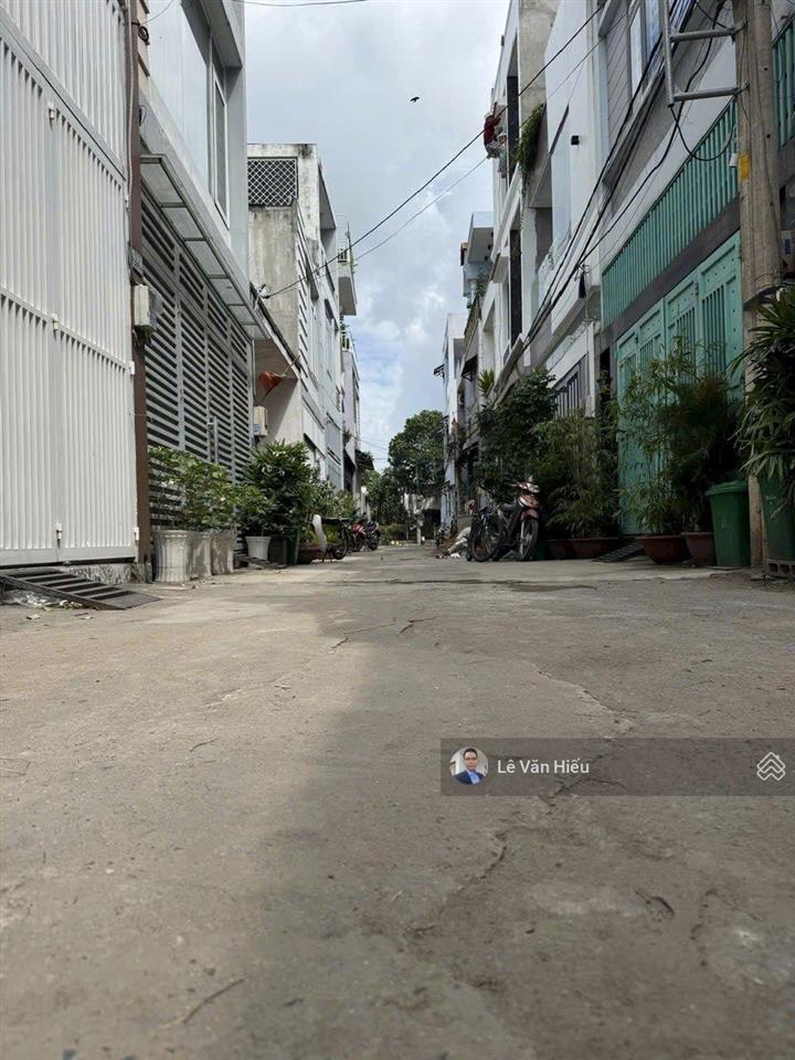 4.15 tỷ  nhà 2 phòng ngủ, xe hơi đổ cửa  54m2  đs 8  linh xuân