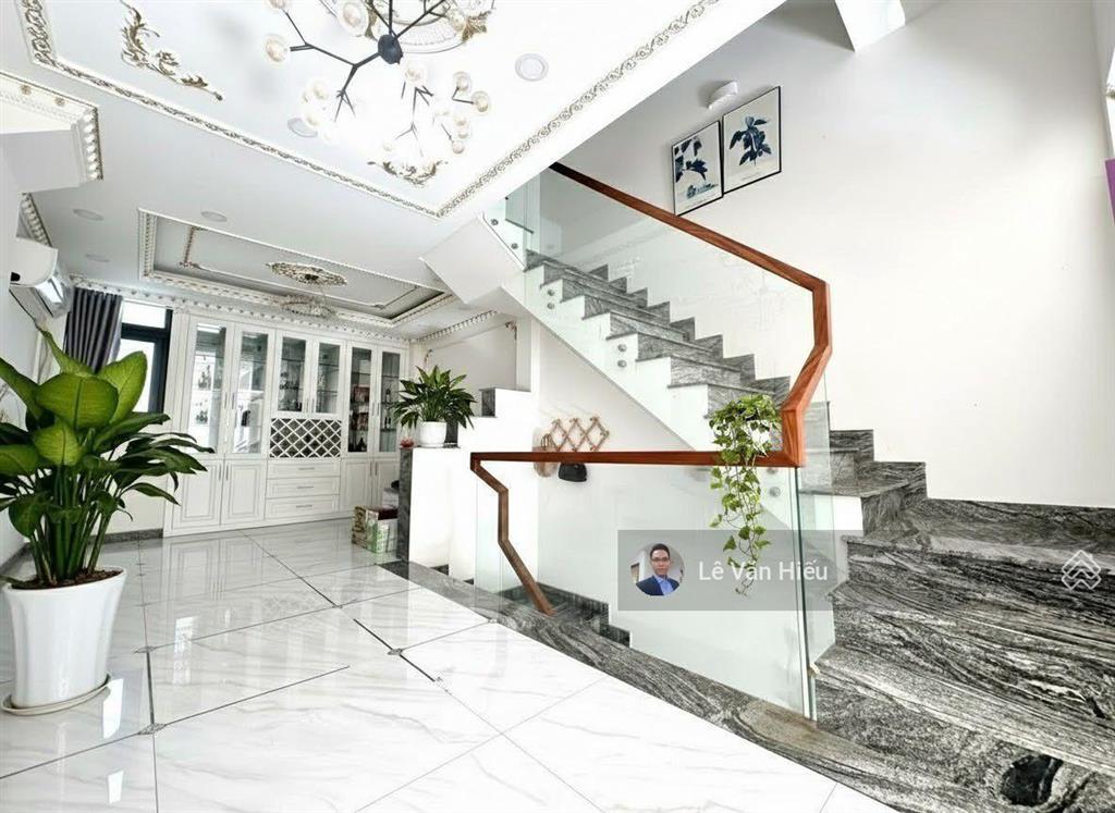 Nhà 5 tầng  đường số 2  trường thọ ô tô ngủ trong nhà  chỉ 7.8tỷ