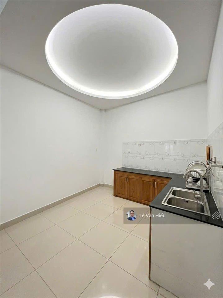 6,7 tỷ  nhà 2 tầng  82m2  mt đường số 10  linh xuân