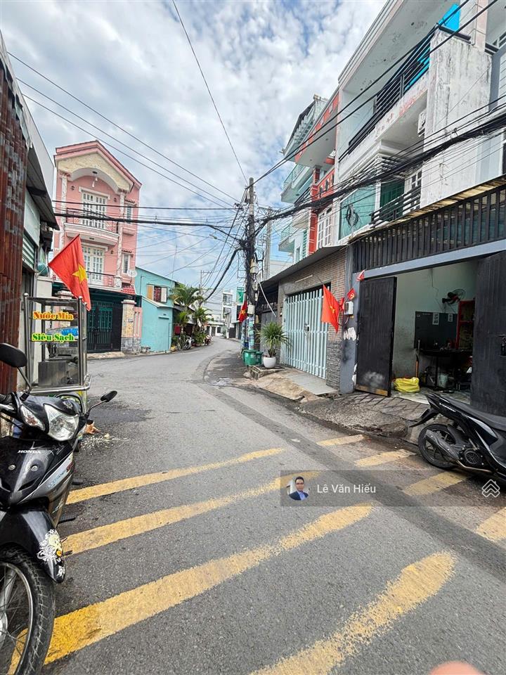 6,7 tỷ  nhà 2 tầng  82m2  mt đường số 10  linh xuân