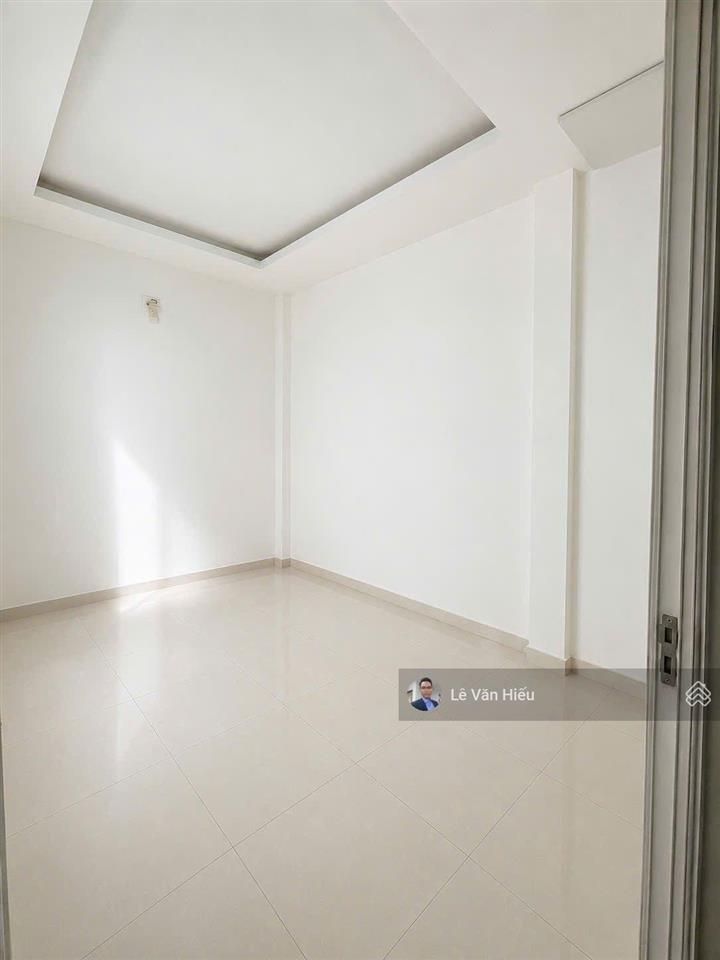 6,7 tỷ  nhà 2 tầng  82m2  mt đường số 10  linh xuân