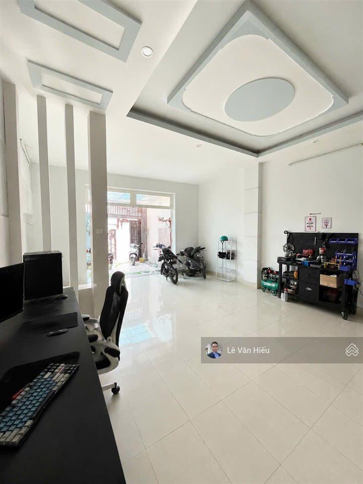 6,7 tỷ  nhà 2 tầng  82m2  mt đường số 10  linh xuân