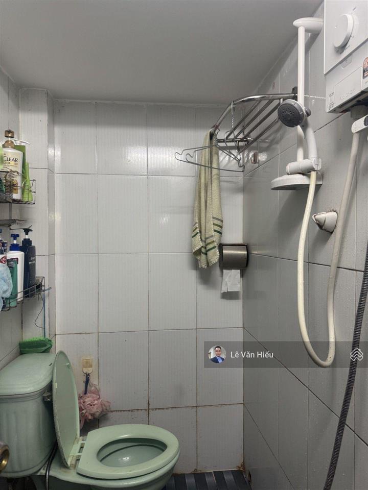 3,5 tỷ  nhà 2 tầng,2pn ngay lê văn việt, q9