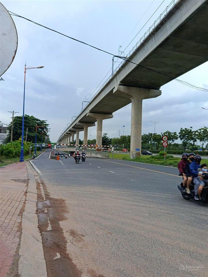 7,2 tỷ  108m2 full thổ  nhà 2 tầng, mt đ.s 18 linh trung