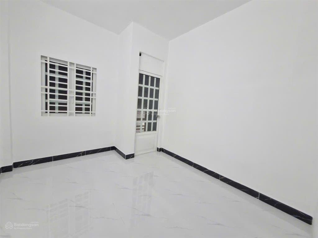 5,2 tỷ  mua 1 được 2 căn  mt đường số 13  phường linh chiểu