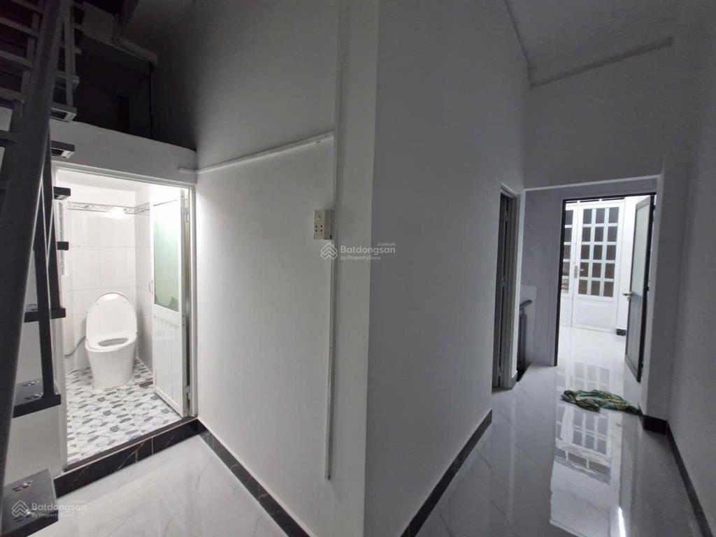 5,2 tỷ  mua 1 được 2 căn  mt đường số 13  phường linh chiểu