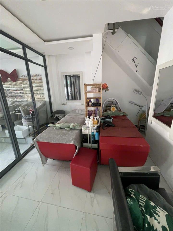 5,3 tỷ góc 2 mặt tiền khu vip làng đại học, bình thọ đang thuê 15tr/tháng!
