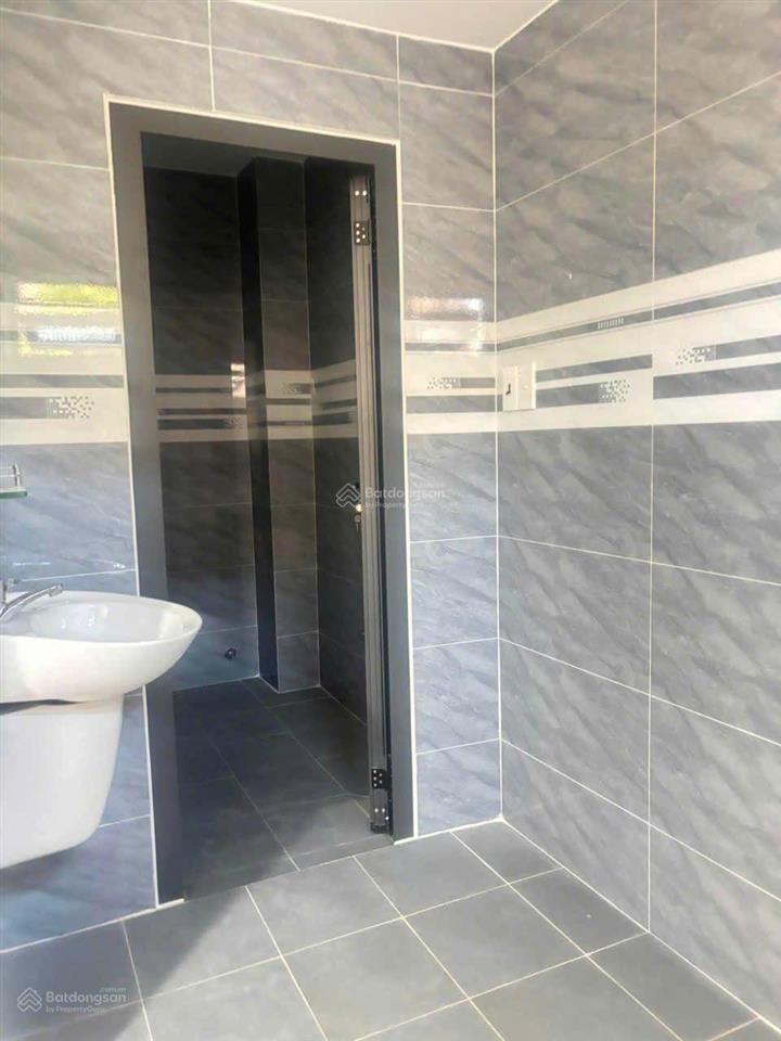 2,7 tỷ  nhà sổ riêng, hoàn công  2 tầng  2pn  đs 8, linh xuân