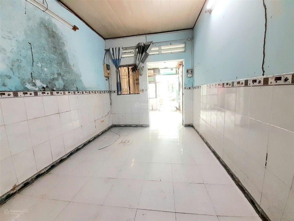 2,05 tỷ  nhà 2 tầng, 38m2  hẻm xe hơi, đường số 6, linh tây