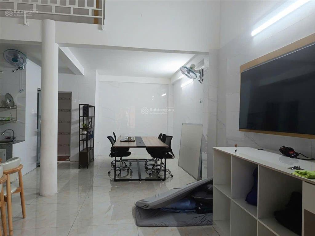 Cho thuê nhà 60m2  hẻm xe hơi  ql1k, linh xuân