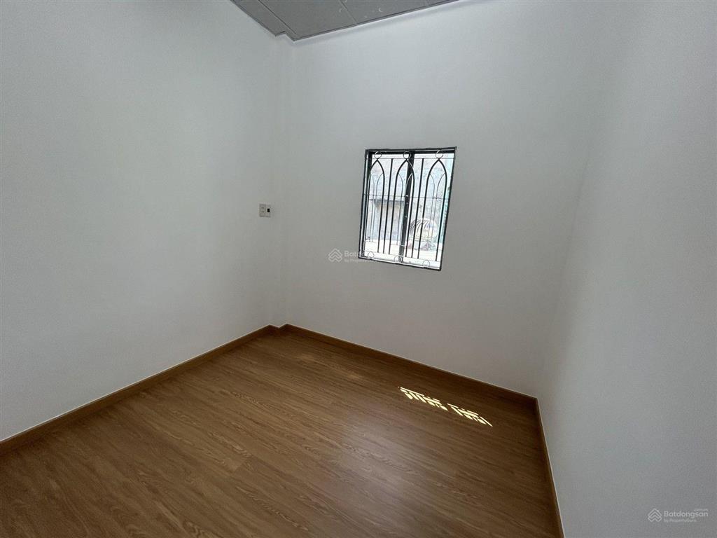 4,1 tỷ tl  nhà 2 tầng mới, 3pn  ở ngay  nhà ngay chợ thủ đức.
nhà 2 tầng ngay chợ thủ đức  50m2