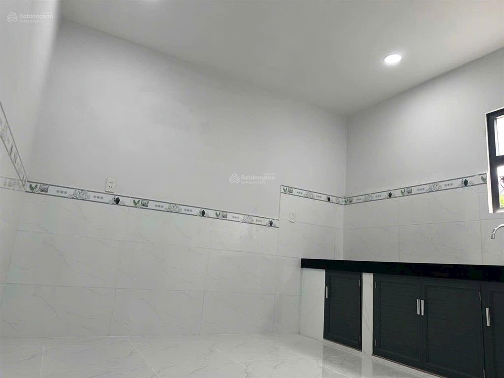 6,5 tỷ  nhà 2 tầng, mới  đi bộ tới ga metro  linh trung