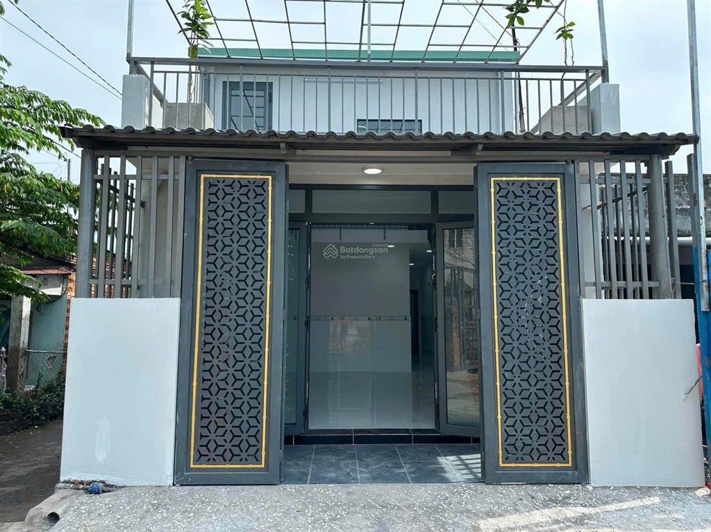 6,5 tỷ  nhà 2 tầng, mới  đi bộ tới ga metro  linh trung