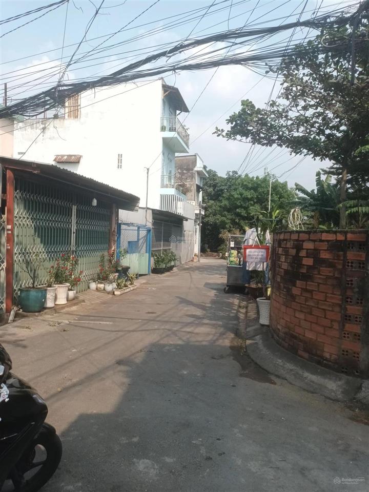 6,5 tỷ  nhà 2 tầng, mới  đi bộ tới ga metro  linh trung