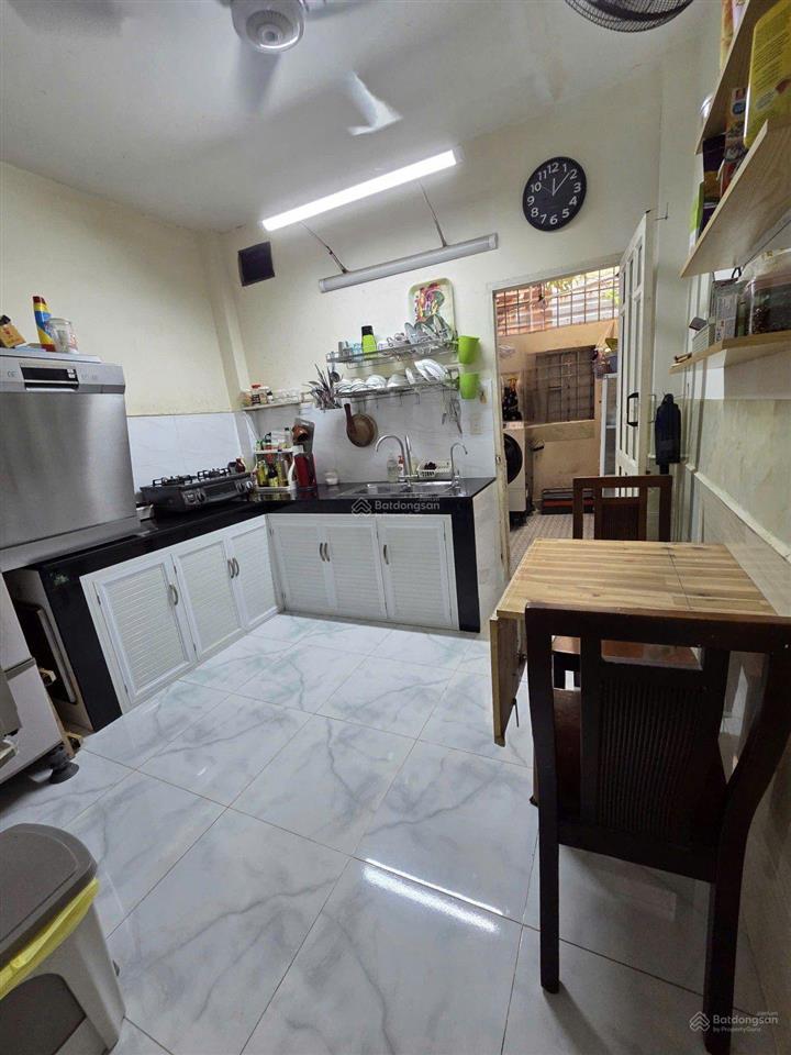 1,95 tỷ  nhà 2 tầng, 2pn  nhận ở ngay, đ.s 41  hiệp bình