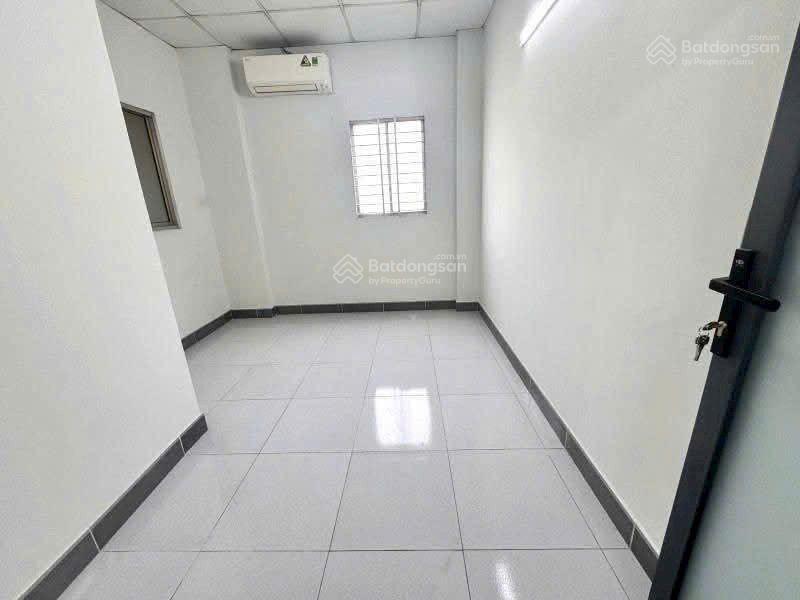 4,25 tỷ  nhà 2 phòng ngủ, đẹp  mới, nhận ở ngay  đ.s 4 trường thọ