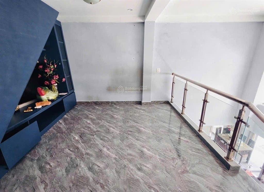 3,3 tỷ  nhà 2 tầng, hoàn công đầy đủ  đường số 7 linh trung