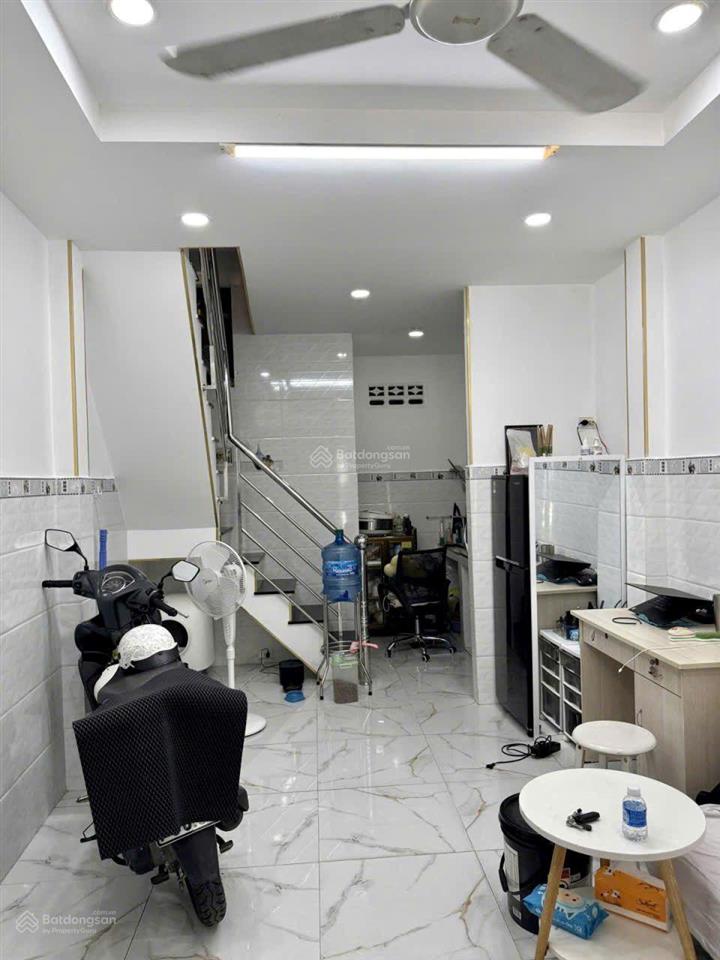 3,2 tỷ  bán nhà 2 tầng, 2pn  đường số 14 linh chiểu