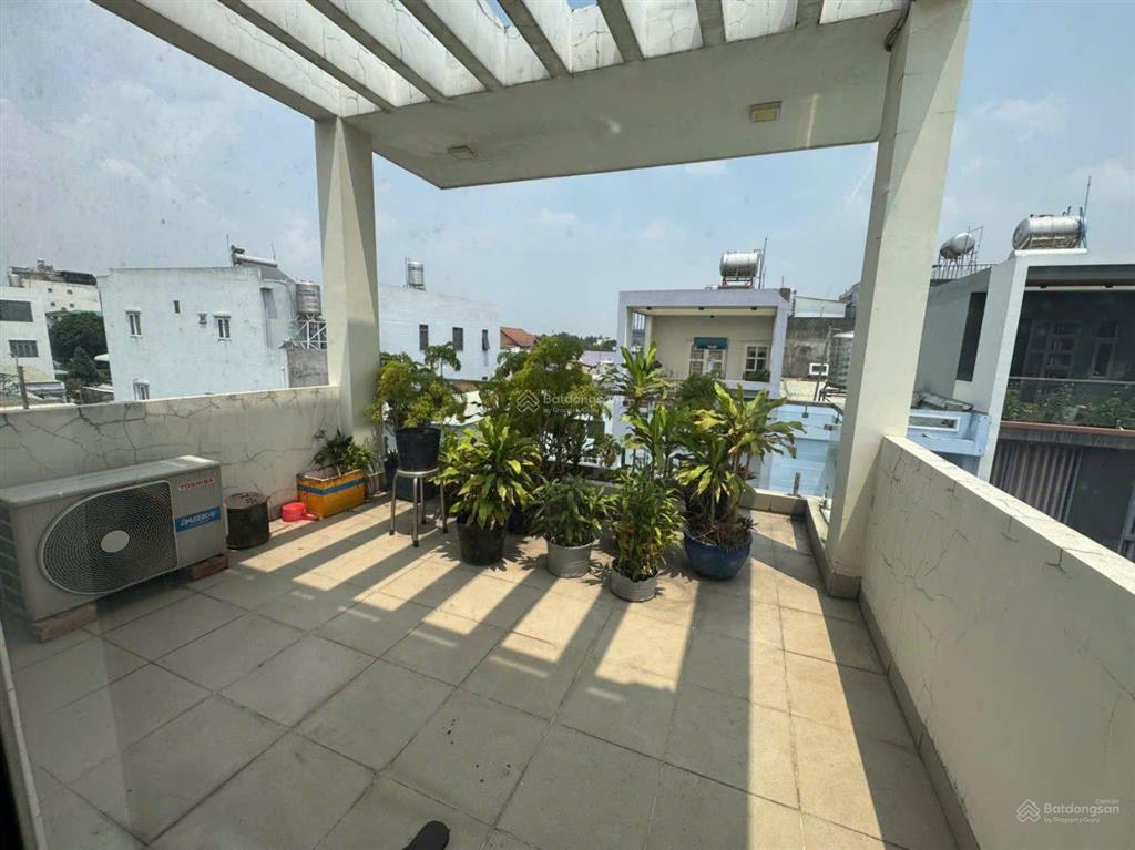 Bán nhà 4 tầng, 3pn  104m2 đất  nhà 2 mặt tiền, hẻm xe hơi  ngay kdc êm đềm, đs 6, linh xuân