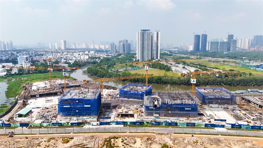 Bán gấp 2pn 72m2 tháp 9 hướng đông tầng 15 giá 8.6 tỷ gồm vat và phí bảo trì view sông giá rẻ nhất
