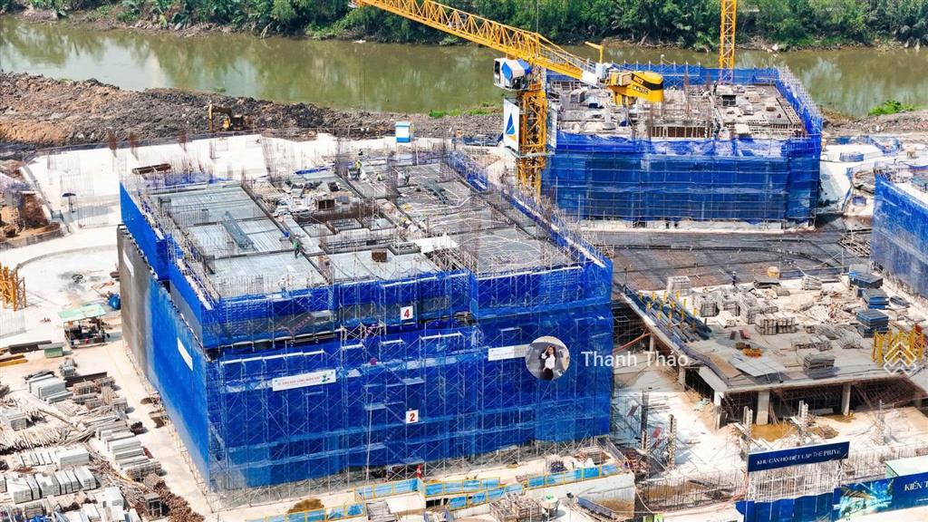 Bán gấp 2pn 72m2 tháp 11 hướng đông tầng 15 giá 8.6 tỷ gồm vat và phí bảo trì view sông giá cạnh tranh