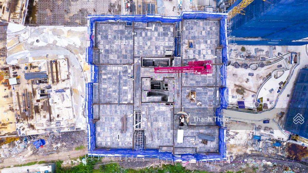 Bán rẻ hơn các tầng khác 1 tỷ 2pn privé giá 8,480 tỷ có thuế vat và phí bảo trì view thành phố