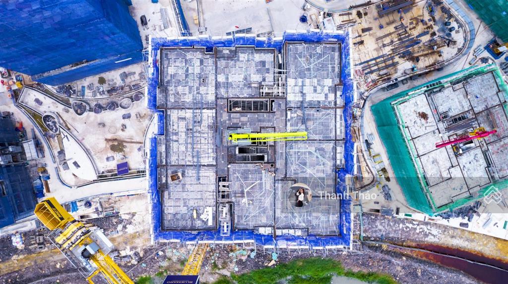 Bán rẻ hơn các tầng khác 1 tỷ 2pn privé giá 8,480 tỷ có thuế vat và phí bảo trì view thành phố