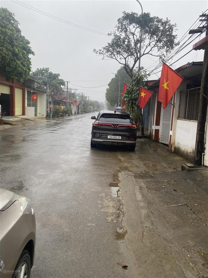 Bán lô đất mặt đường kinh doanh, trục chính lê thần tông, tt sao vàng. diện tích 132m2, giá 1,4 tỷ