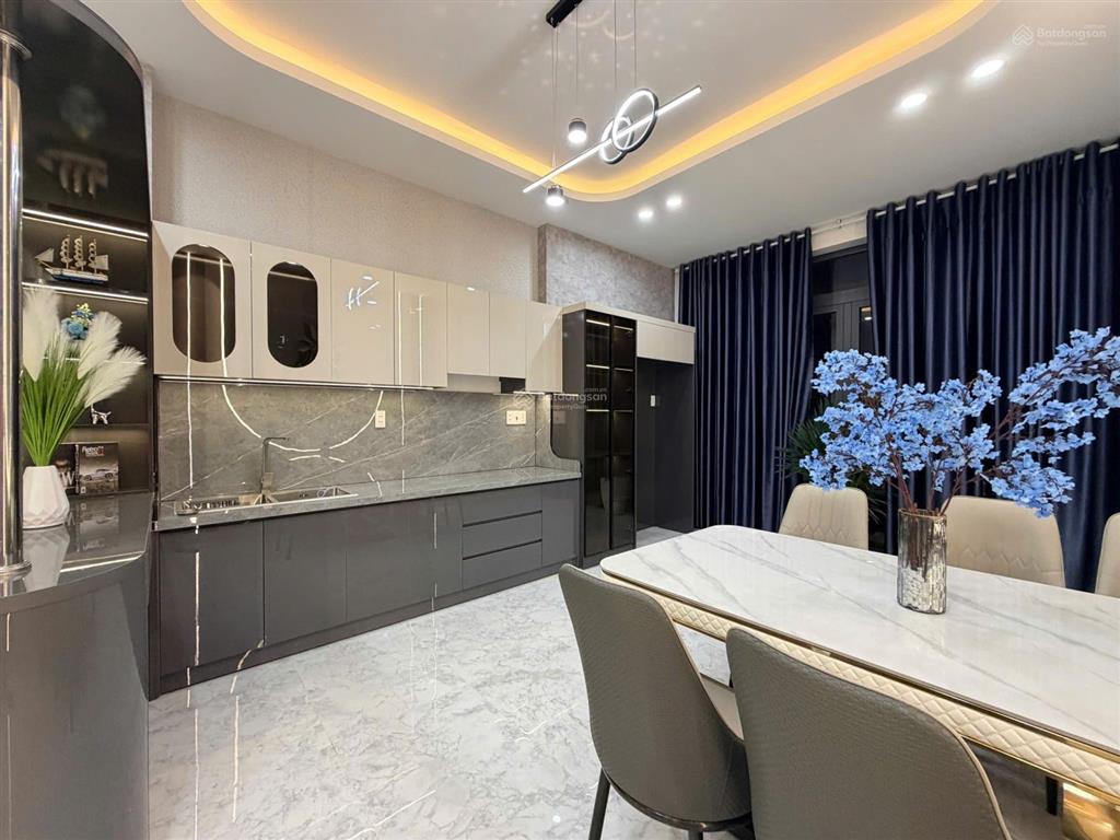 Chủ gấp bán, nhà mặt tiền kinh doanh nguyễn tư giản, 6 tầng, thang máy, tặng nội thất.
