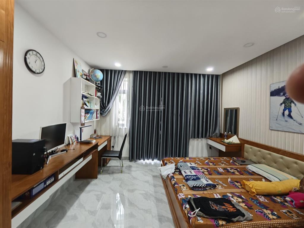 Chủ gấp bán  nhà đẹp 6 tầng, thang máy, khu đồng bộ, dân trí  xe hơi ngủ trong nhà