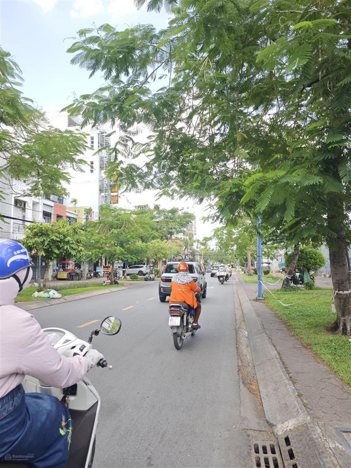 Nhà mặt tiền kinh doanh khu bàu cát, đường 30m, chủ gấp bán. giá rẻ! ngang lớn