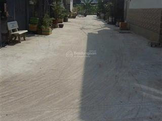 200 m2 đất nhà bè hẻm 6 m. dt 7*29 chỉ hơn 30 tr/ m2.
