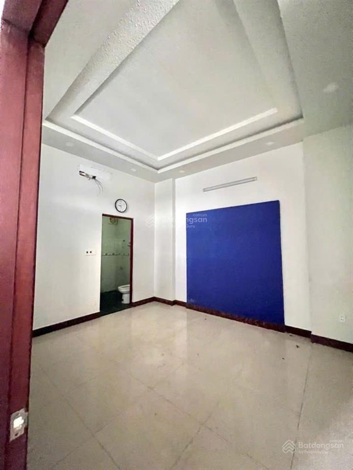 Nhà 3 tầng mặt tiền đường huỳnh tấn phát, 5*27 , 135 m2 thổ cư chỉ hơn 12 tỷ.