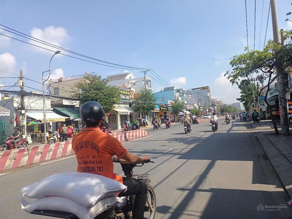 Nhà 3 tầng mặt tiền đường huỳnh tấn phát, 5*27 , 135 m2 thổ cư chỉ hơn 12 tỷ.