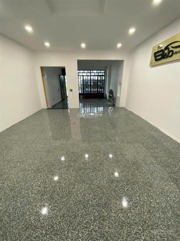 Nhà mặt tiền đường nhựa rộng 16 m quận 7. 5*21 chỉ 13,6 tỷ