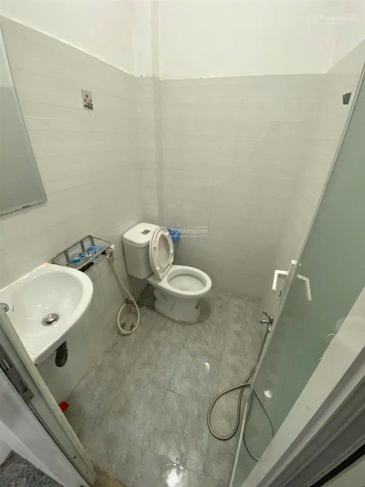 Nhà mặt tiền đường nhựa rộng 16 m quận 7. 5*21 chỉ 13,6 tỷ