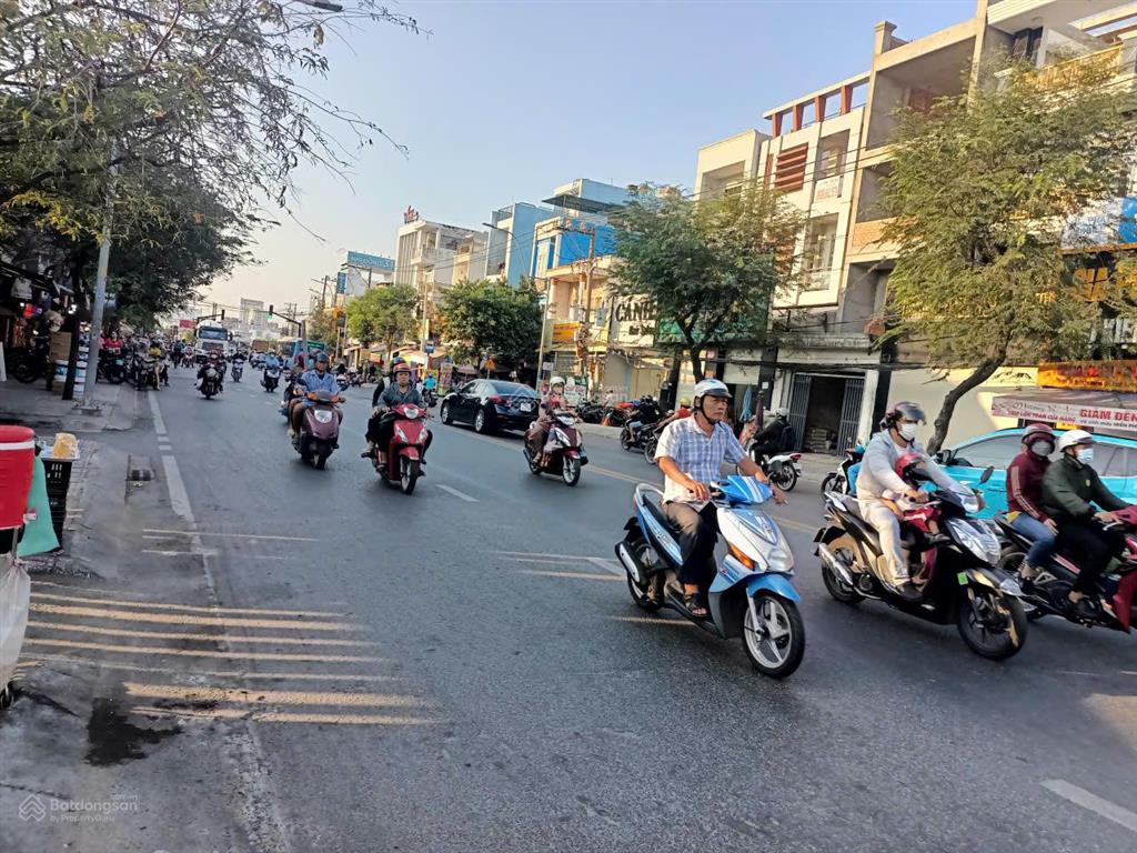 Nhà mặt tiền huỳnh tấn phát gần chợ phú xuân. 5,1*17, nở hậu, chỉ 14 tỷ