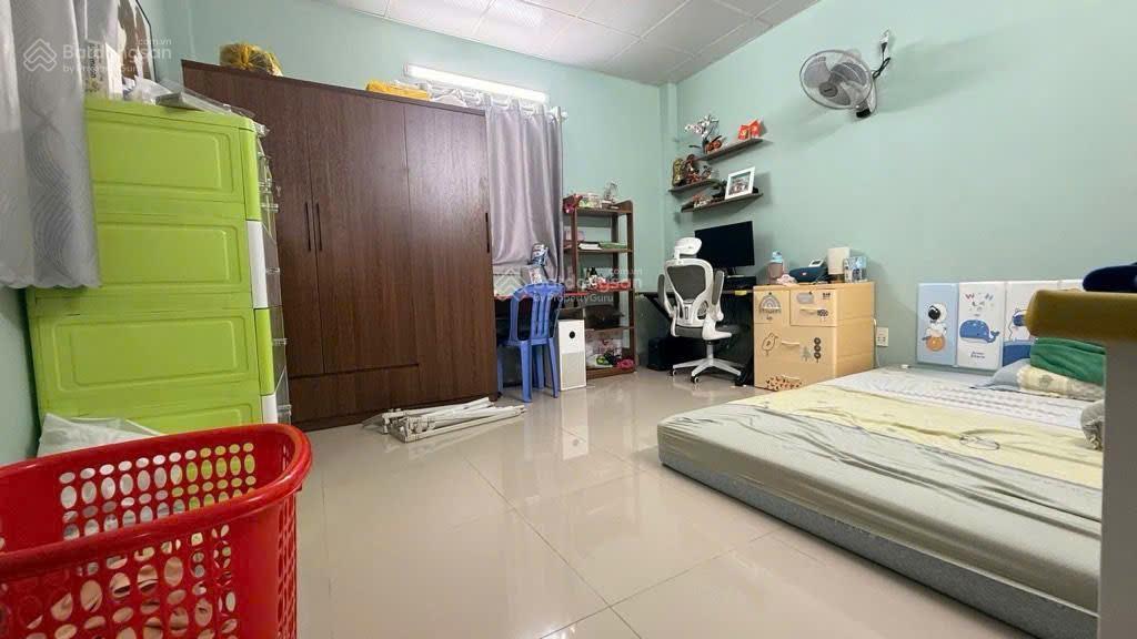 Nhà mặt tiền đường lê văn lương, 5,7*30 cn 168 m². chỉ 9 tỷ.