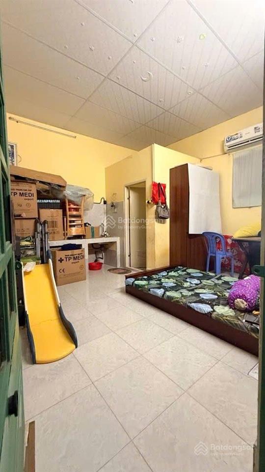 Nhà mặt tiền đường lê văn lương, 5,7*30 cn 168 m². chỉ 9 tỷ.