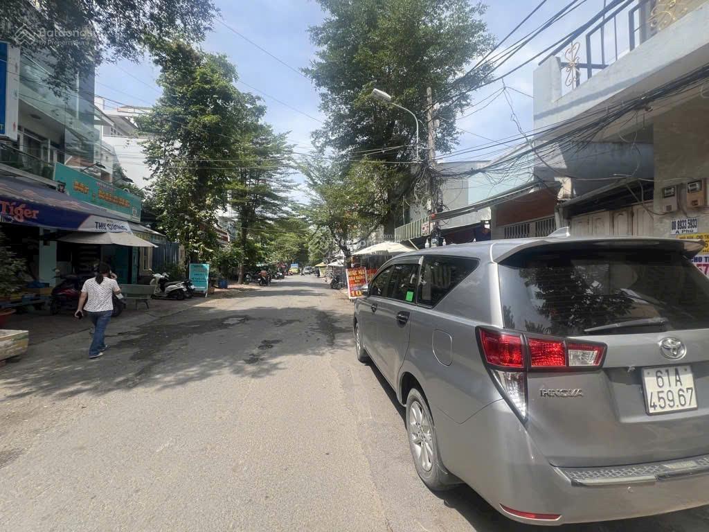 Nhà lô góc 2 mặt đường 12 m, tân phong, quận 7. 10*22m giá 29 tỷ