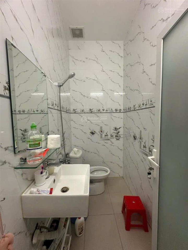 Nhà 3 tầng kiên cố, lê văn lương tân hưng. 6*43m giá 16,2 tỷ