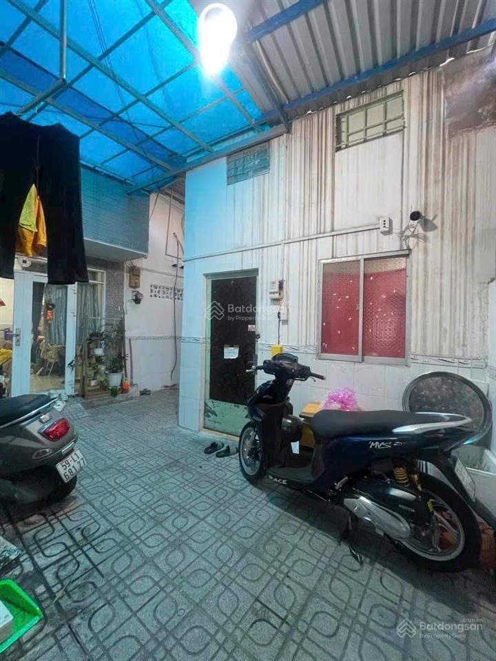Dãy trọ 2 tầng hẻm 270 huỳnh tấn phát, tân thuận. 7,7*30, 11,5 tỷ.