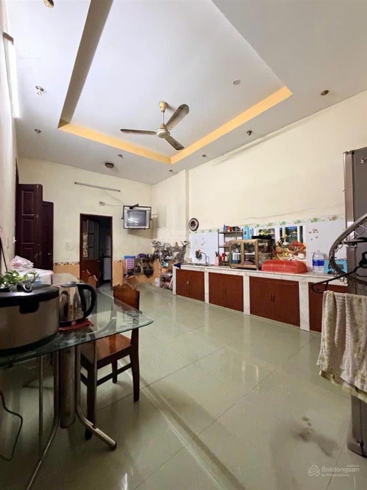 Nhà 4 tầng mặt tiền đường gò ô môi quận 7. 8*27m
