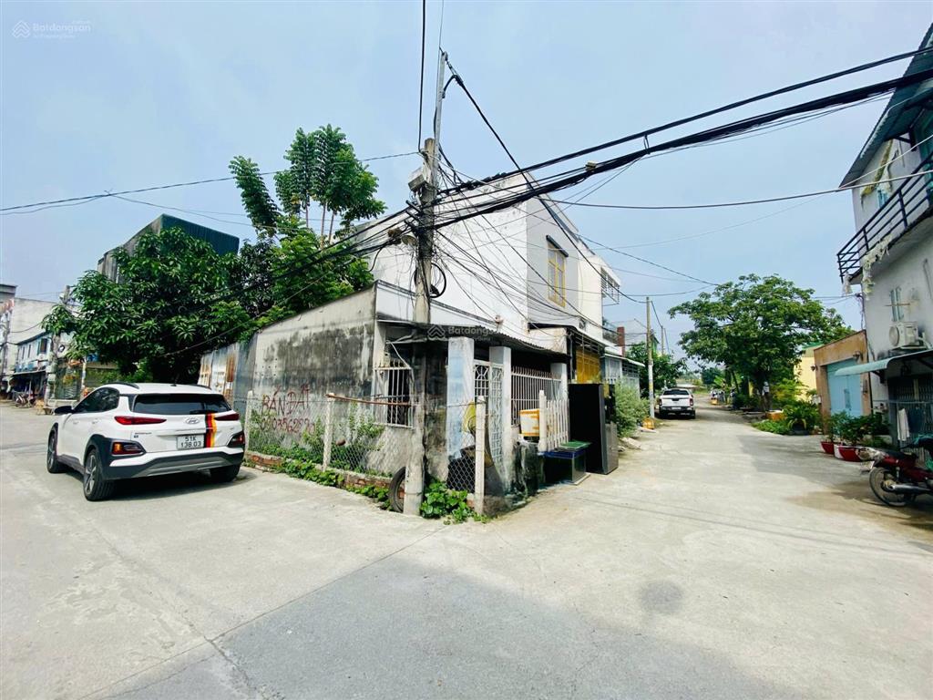 Đất lê văn lương nhà bè. 10*20= 200 m2 thổ cư hơn 6 tỷ