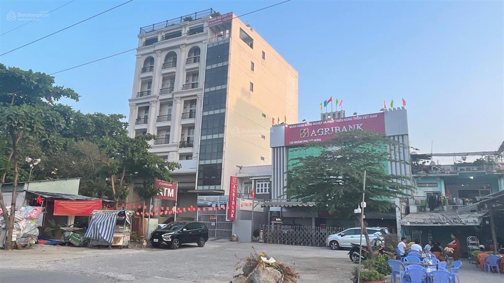 Mặt tiền đường nguyễn văn linh tân thuận tây quận 7. dt 6,8*17m giá 15,5 tỷ