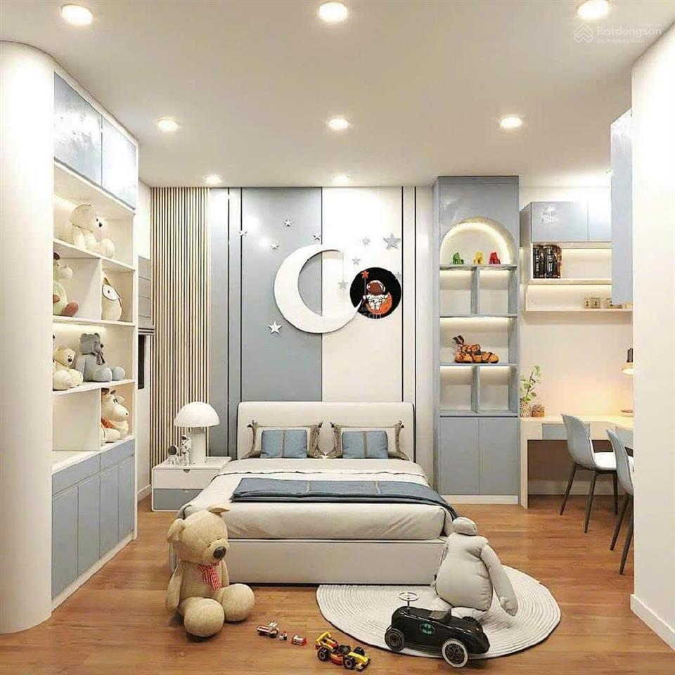 Nhà 4 tầng mới đẹp huỳnh tấn phát, 5*23 chỉ 8,1 tỷ.