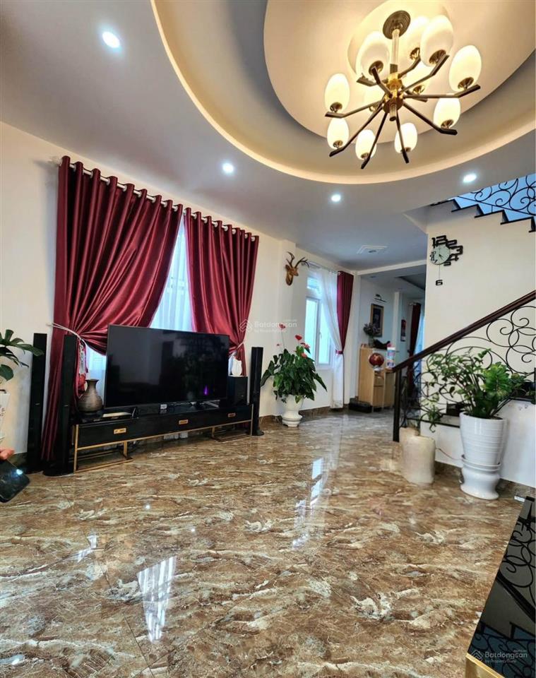 Biệt thự góc 2 mặt tiền nguyễn trung trực, p.4 đà lạt